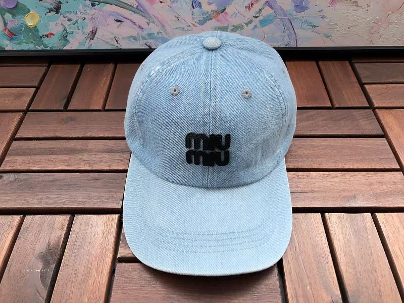 M U M U Cap · 6