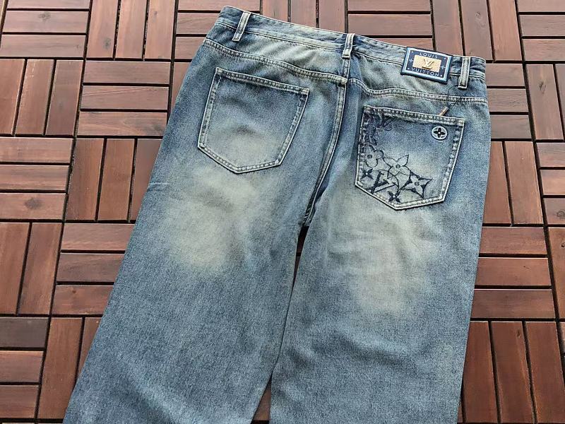 L Jeans · 5