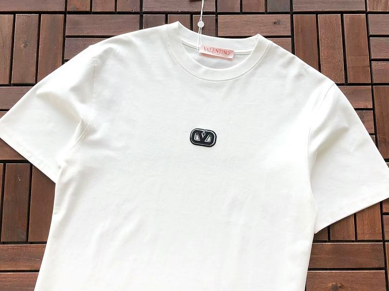 Valentino T-shirt 9