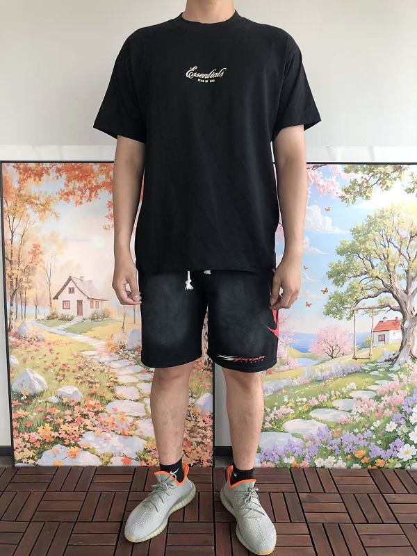 Essentials T-shirt 4