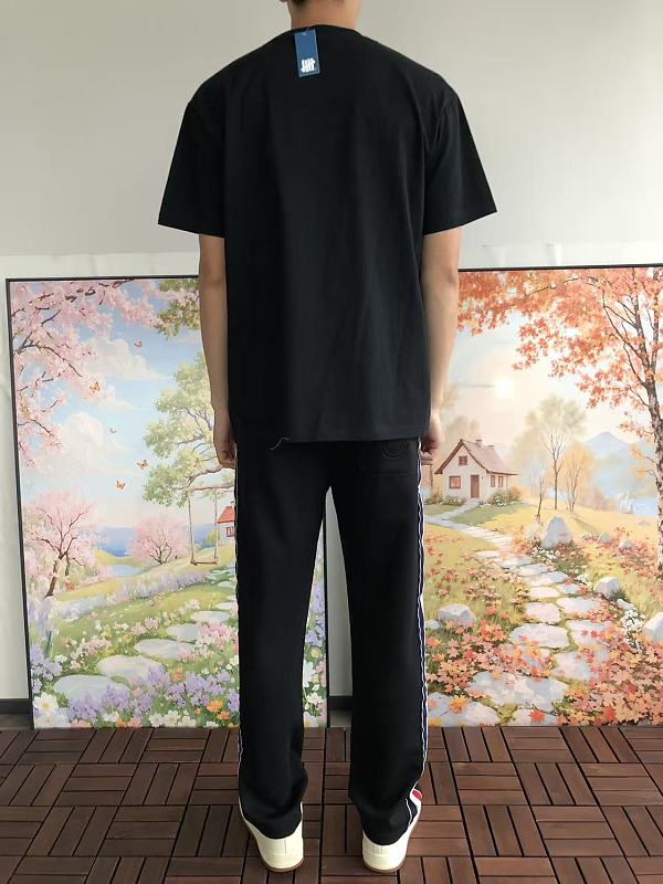 Undefeated T-shirt · 4