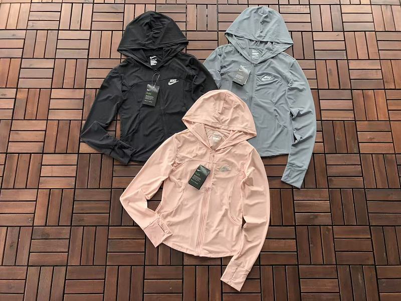 Nike Hoodie Woman 4