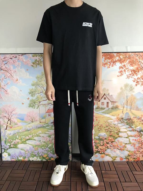 Undefeated T-shirt · 3