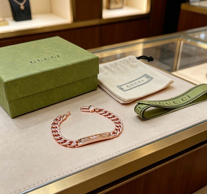 G C I Jewelry · 4