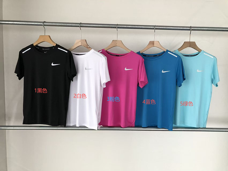 Nike T-shirt