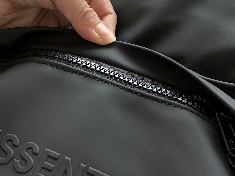 Essentials Bag 6