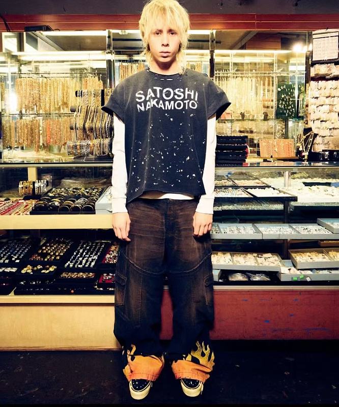 Vintage T-shirt · 4