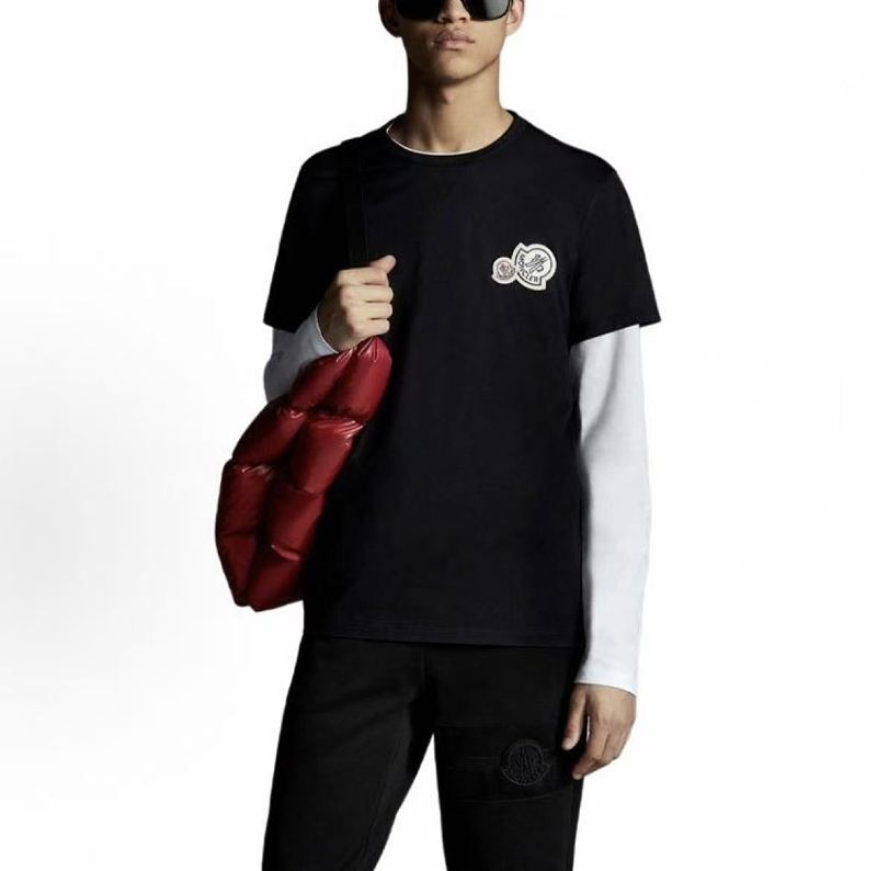 M R T-shirt · 5