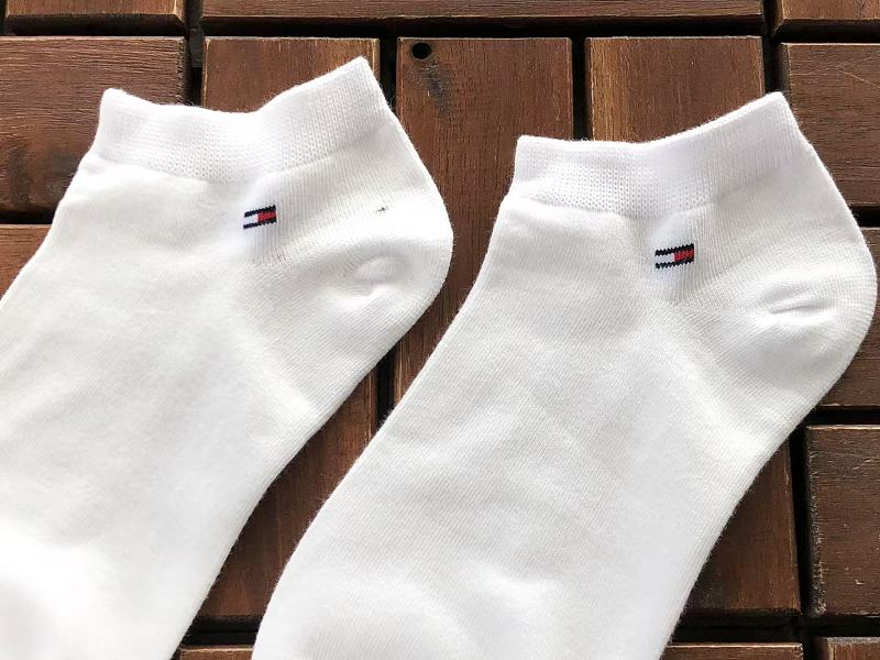T H R Socks 6
