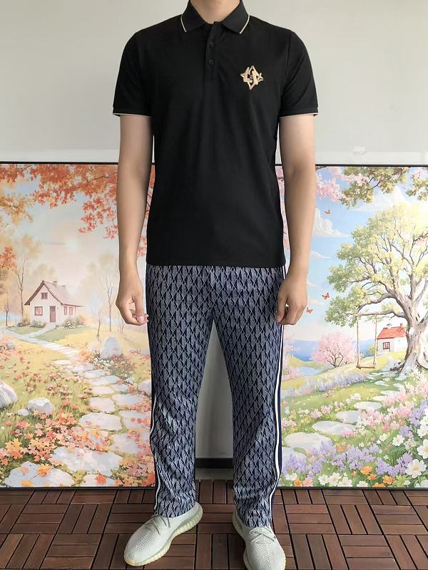 L T-shirt · 4