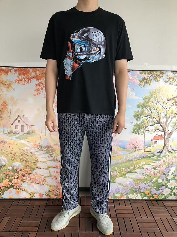 Undefeated T-shirt · 3