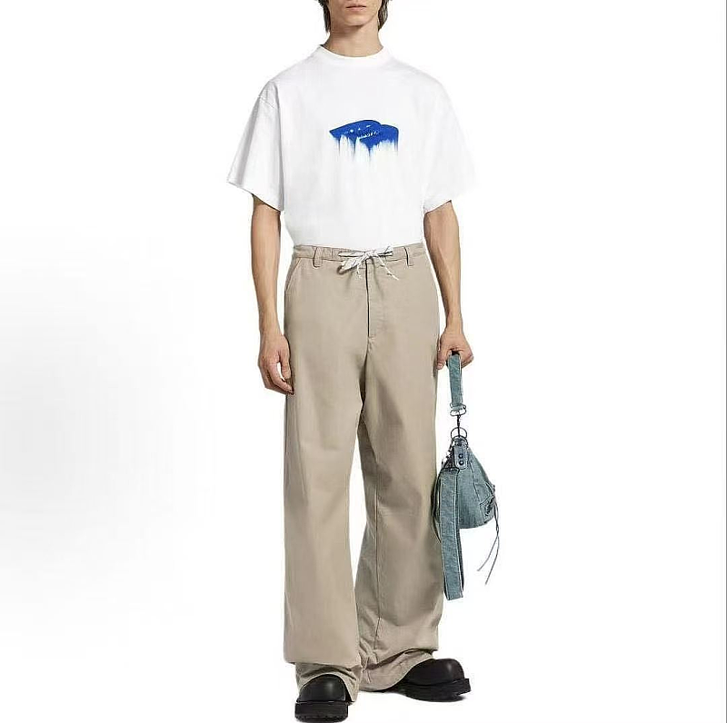 B L Ia A T-shirt · 2