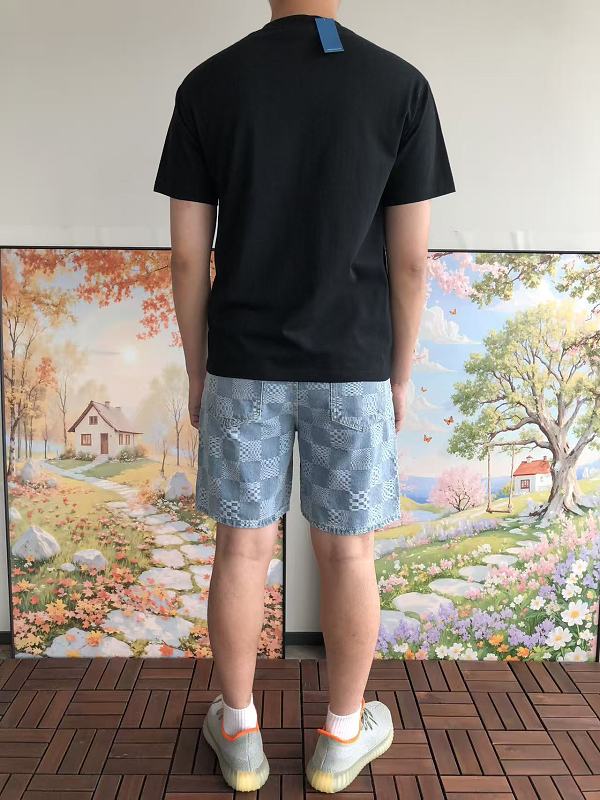 Undefeated T-shirt · 5