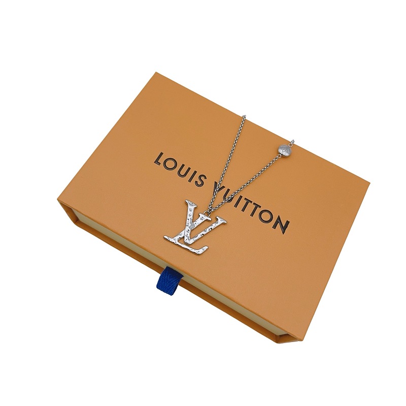 L Jewelry 2