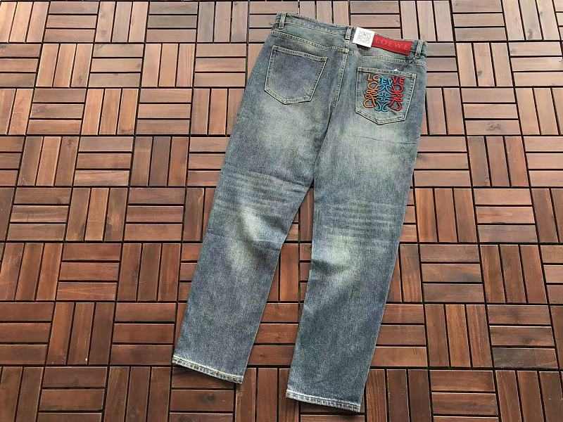 L E Jeans · 6