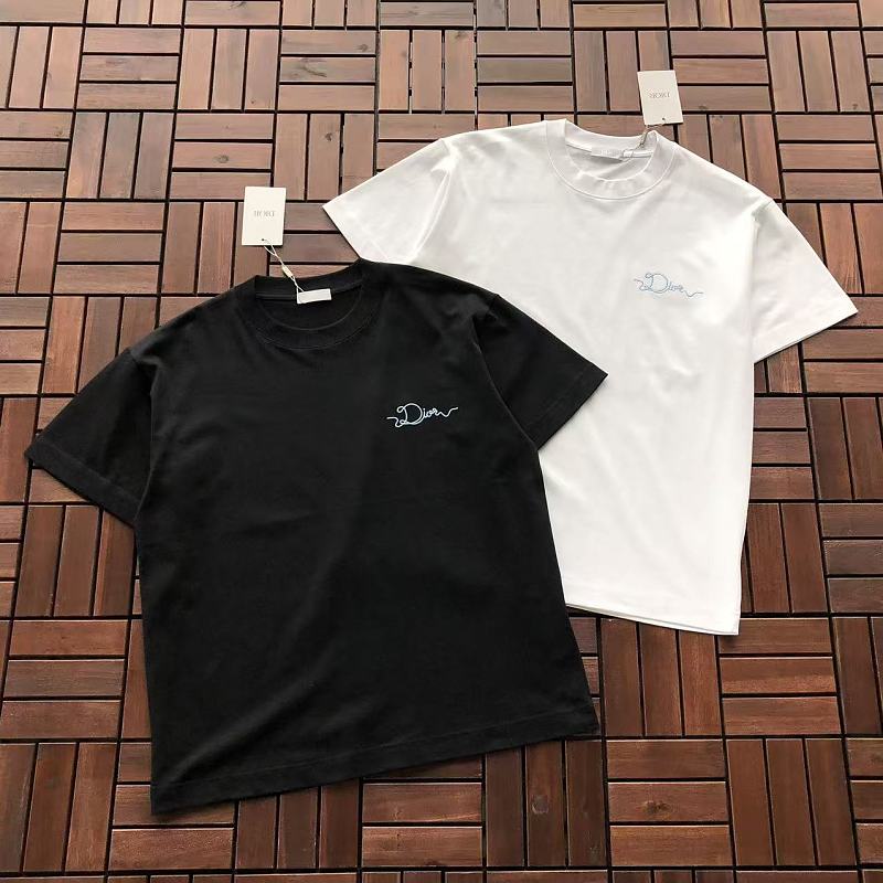 D O T-shirt · 5