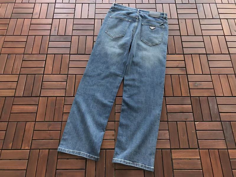 P A A Jeans · 6