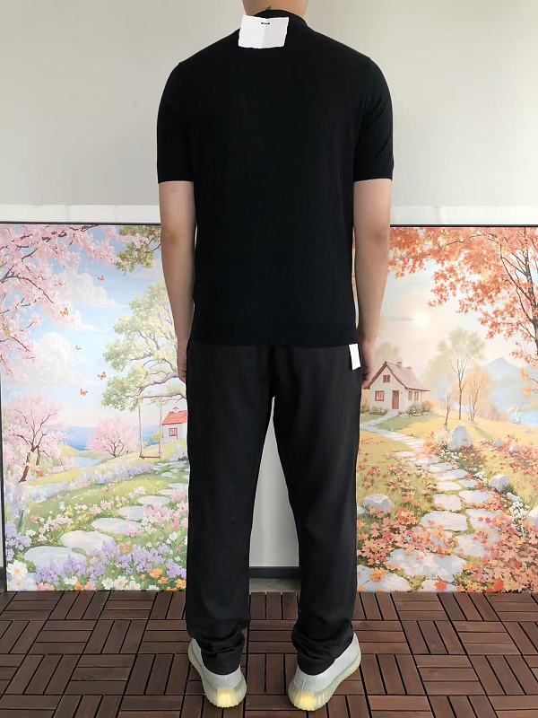 Br N L O C Ci L I T-shirt Sweater · 5