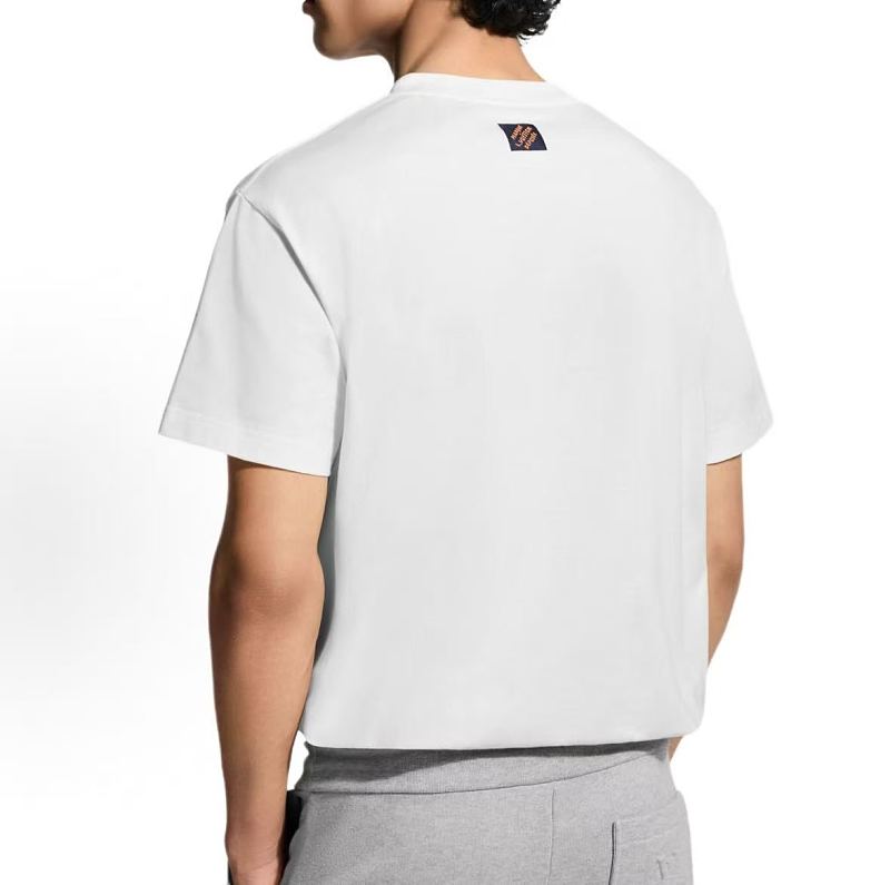 L T-shirt · 5