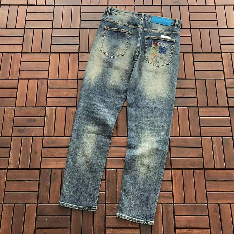 L E Jeans · 5