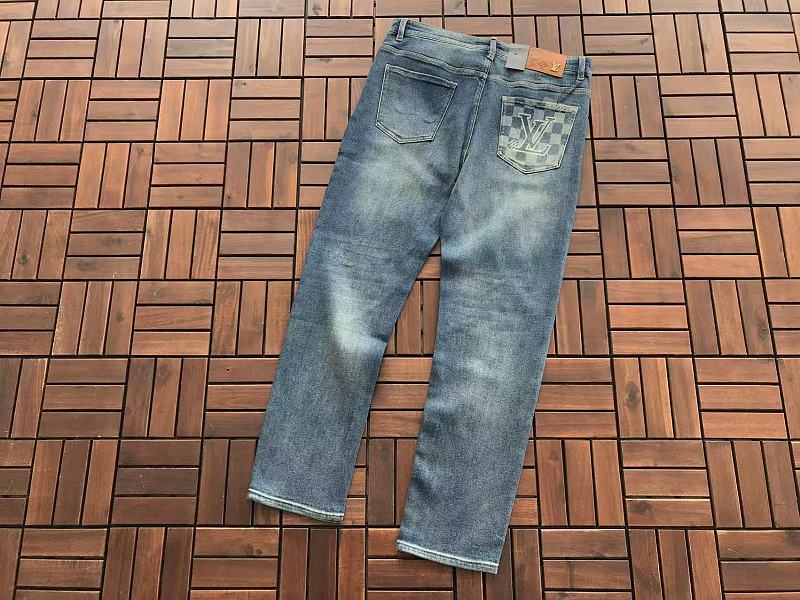 L Jeans · 6