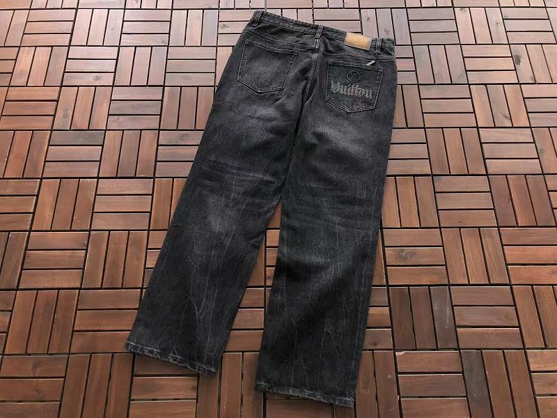 L Jeans · 4