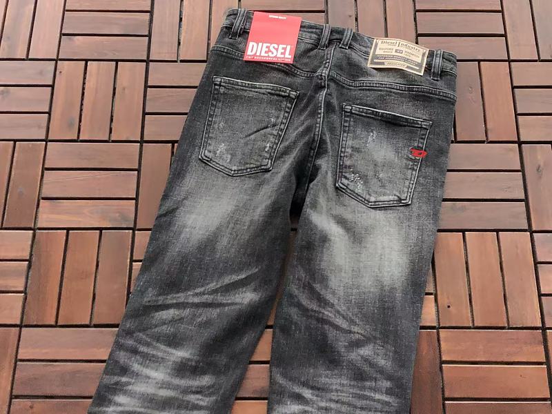 D E E Jeans · 5