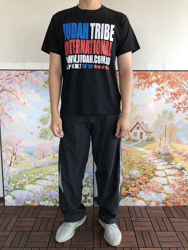 Fashion T-shirt · 3