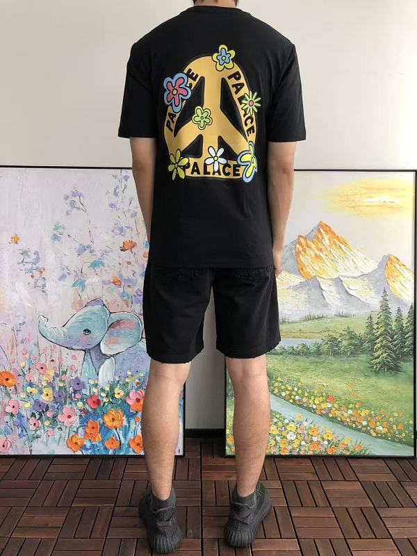 P La E T-shirt · 5