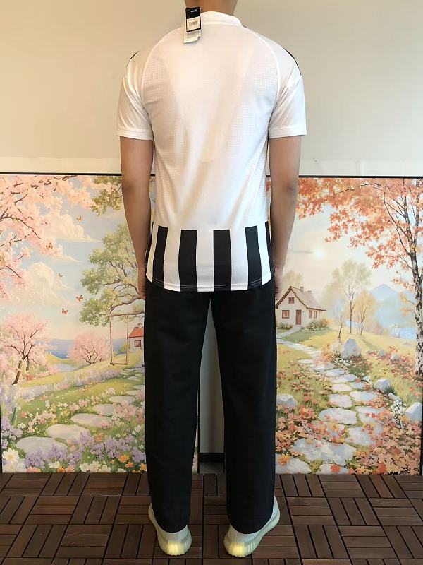 Football T-shirt · 6