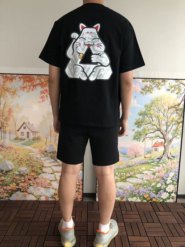 P La E T-shirt · 4