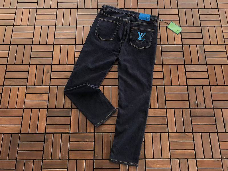 L Jeans · 6