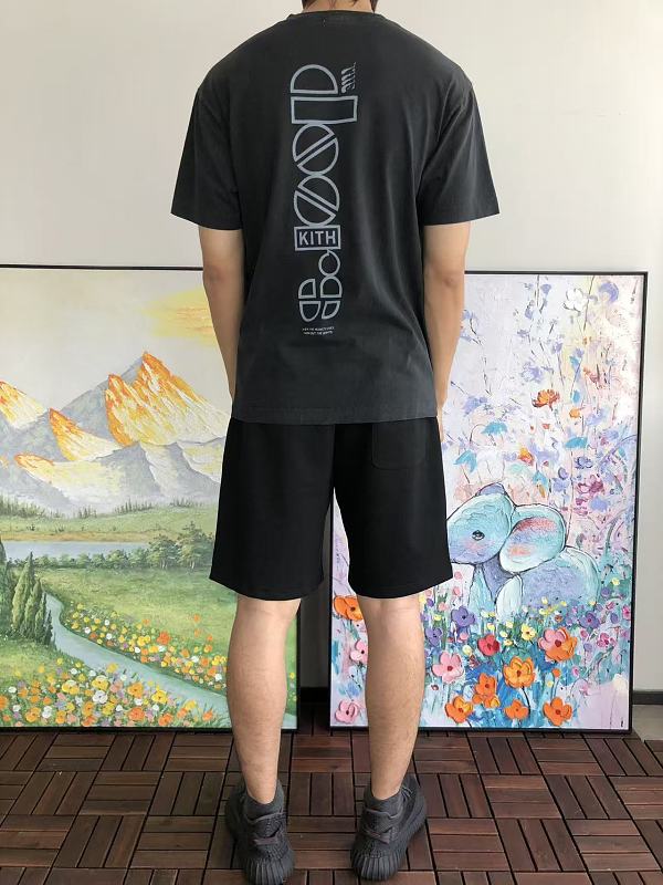 K T T-shirt · 4