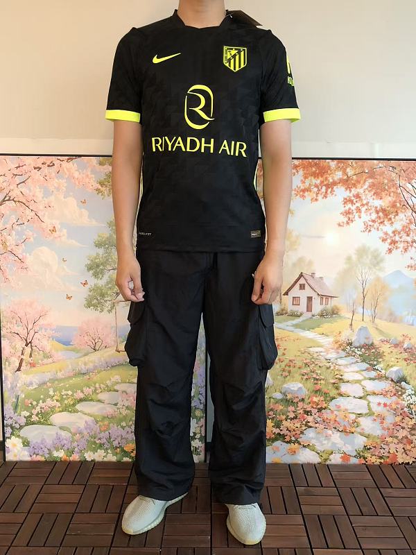 Football T-shirt · 6