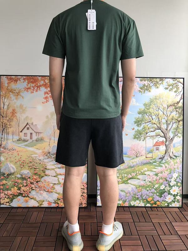 L C St T-shirt · 5