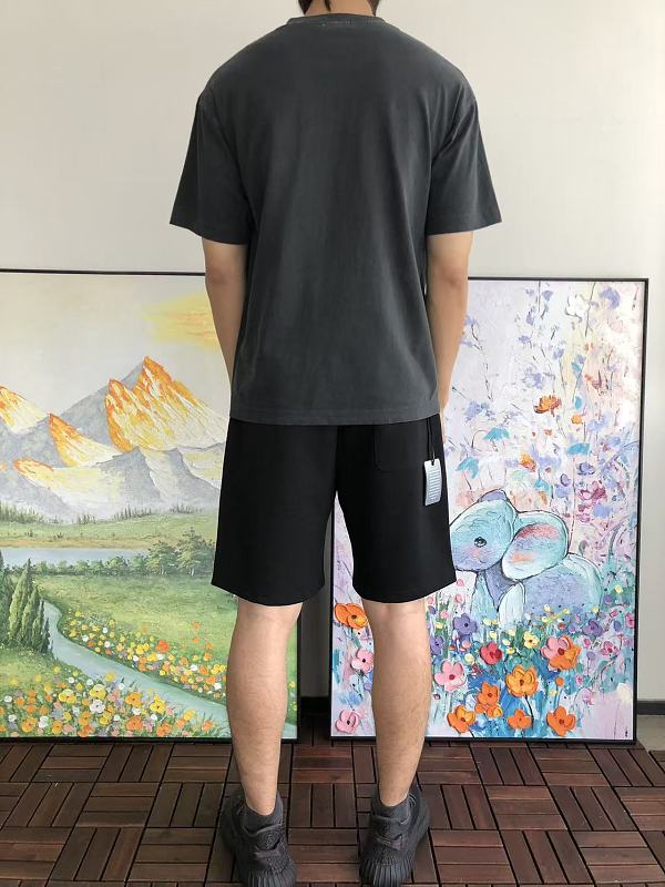 K T T-shirt · 4