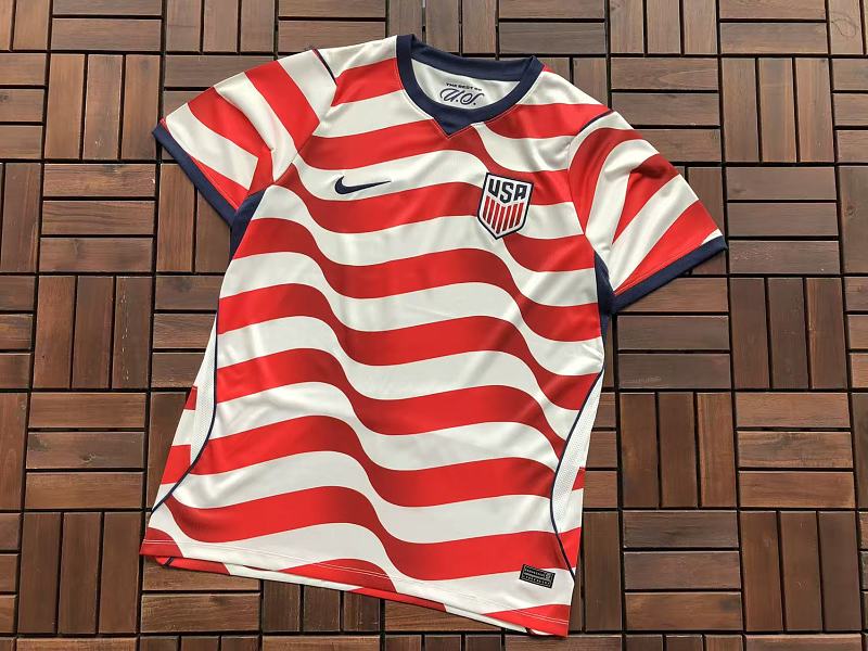 Football T-shirt · 5
