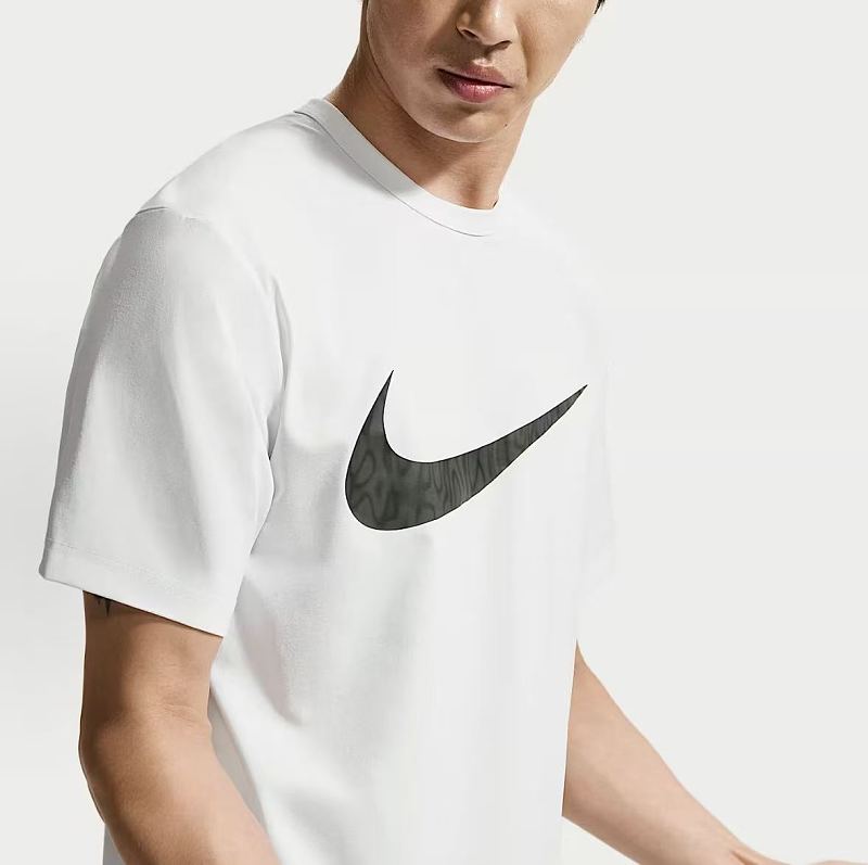 Nike T-shirt 5