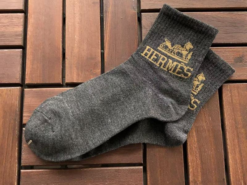 H R E Socks 8