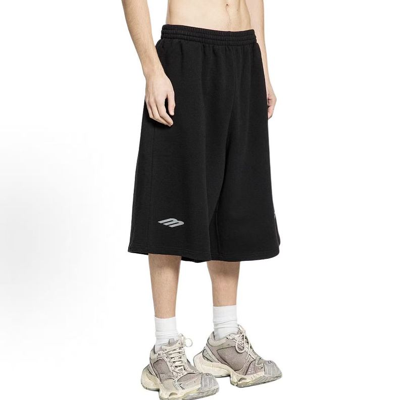 B L Ia A Shorts · 3