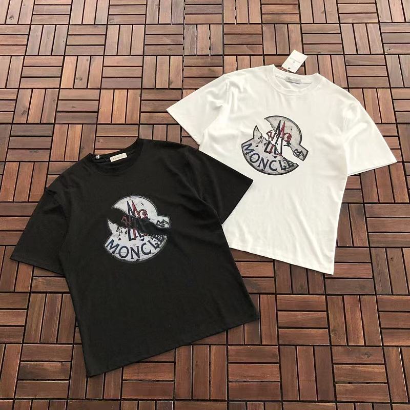 M R T-shirt · 5