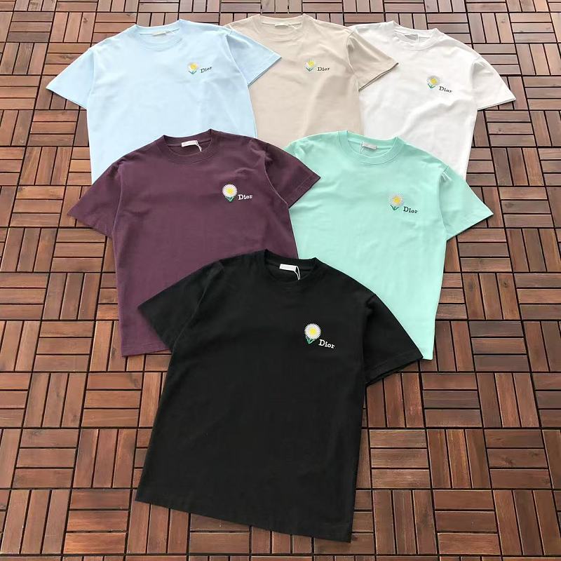 D O T-shirt · 6