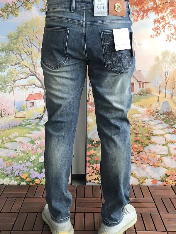 D O Jeans · 4