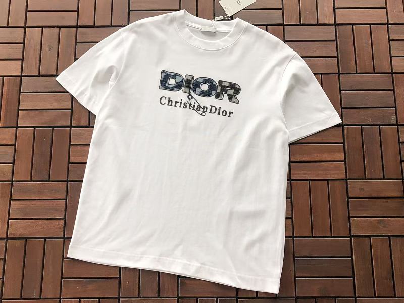 D O T-shirt 8
