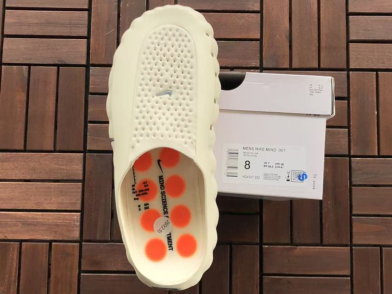 Nike Slippers 8