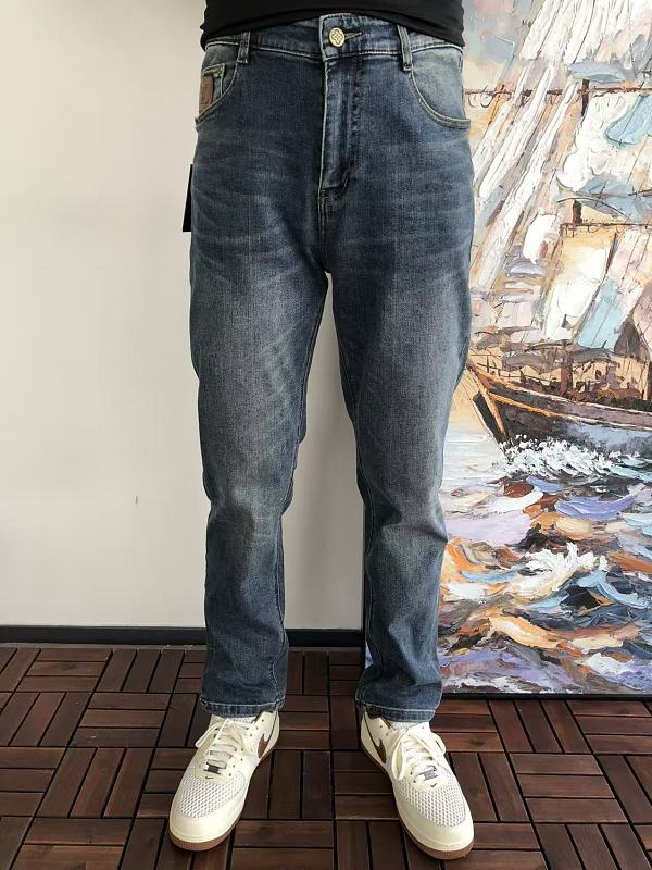 L Jeans · 3