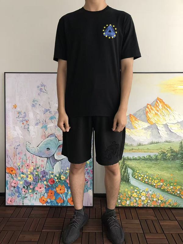 P La E T-shirt · 4