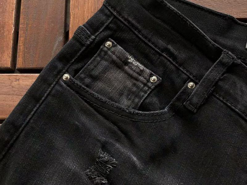 Amiri Jeans · 6