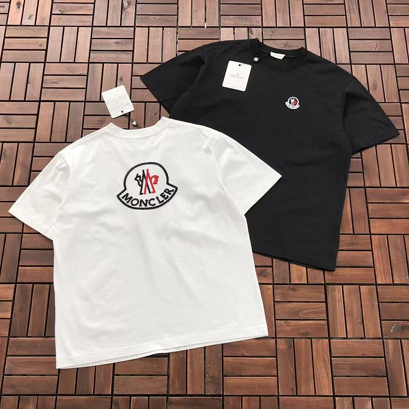 M R T-shirt · 5
