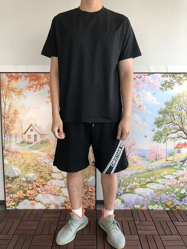 L O P A A T-shirt · 4